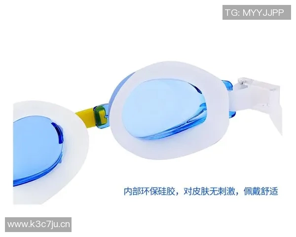 游泳配件全攻略：从泳镜到浮板，提升游泳体验的必备工具详解