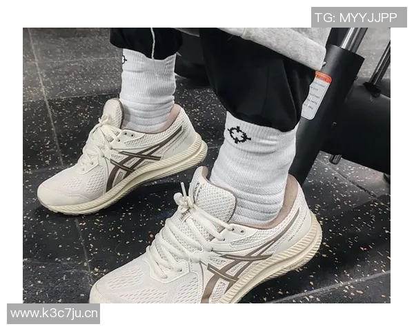 球袜的设计演变与穿着舒适度的提升探索